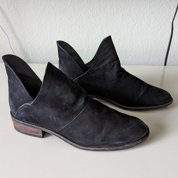 Steve Madden Wila Ankle Boots (Booties) in Size 8 Black - Picture 5 of 9